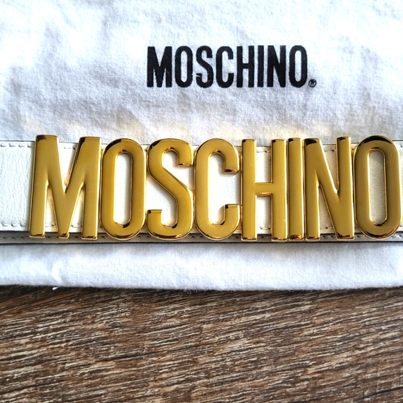 Moschino white leather chain belt. - Picture 4 of 7